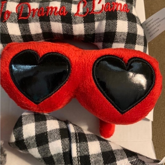 No Drama Lama Set for Dogs-Includes 3 toys w/Squeakers & Bandanna - Picture 6 of 6